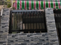 Bán Nhà Tôn Đản. Quận 4. DT: 5,3x10m. 1 Lầu. Giá 4Tỷ4 thương lượng Bán Nhà Tôn Đản. Quận 4. DT: 5,3x10m. 1 Lầu. Giá 4Tỷ4 thương lượng