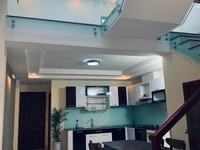 Cần tiền nên bán và cho thuê nhà đẹp ngay hội chờ triển lãm. Cần tiền nên bán và cho thuê nhà đẹp ngay hội chờ triển lãm.