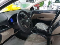 Hyundai Accent Tiêu chuẩn, đủ màu trắng bạc, giá tốt. Hyundai Accent Tiêu chuẩn, đủ màu trắng bạc, giá tốt.