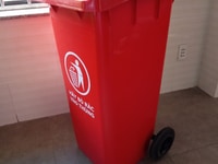 Thùng rác nhựa hdpe 120 lít màu đỏ Thùng rác nhựa hdpe 120 lít màu đỏ