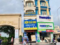 Cho thuê nhà mặt tiền Phan Văn Trị nhà 4 lầu 300m2