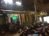 Sấp sanh e bé .không người chông coi nên Cần san lai quan cafe Sấp sanh e bé .không người chông coi nên Cần san lai quan cafe