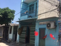 Nhà ngay cây xăng DTSD: 120m2 gồm 3 phòng 2 tolet đường 8m thông Nhà ngay cây xăng DTSD: 120m2 gồm 3 phòng 2 tolet đường 8m thông