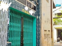 Bán gấp nhà sát mặt tiền Nguyễn Thần Hiến Quận 4. Bán gấp nhà sát mặt tiền Nguyễn Thần Hiến Quận 4.