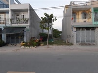 Còn duy nhất 1 lô đất ngay sau chợ Phú Lạc, sổ riêng, giá hữu nghị. Còn duy nhất 1 lô đất ngay sau chợ Phú Lạc, sổ riêng, giá hữu nghị.