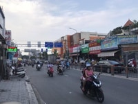 Cho thuê nhà phố Dịch Vọng 75m2 x 3t x mặt tiền 6 m. Cho thuê nhà phố Dịch Vọng 75m2 x 3t x mặt tiền 6 m.