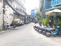 Nhà rộng hẻm xe hơi đẹp P7 Hoàng Hoa Thám Q. Bình Thạnh DT 4x26, 2T Nhà rộng hẻm xe hơi đẹp P7 Hoàng Hoa Thám Q. Bình Thạnh DT 4x26, 2T