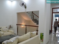 Bán nhà 3 tầng, DT: 100m2, giá 7 tỷ Bán nhà 3 tầng, DT: 100m2, giá 7 tỷ