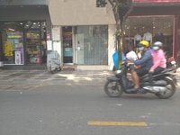 Cho thuê Mặt Bằng MT Đường Nguyễn Trãi, P.Bến Thành, Q.1. DT: 4 x 6m Cho thuê Mặt Bằng MT Đường Nguyễn Trãi, P.Bến Thành, Q.1. DT: 4 x 6m