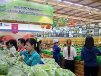 Tuyển nhân viên nam nữ bán hàng siêu thị Tuyển nhân viên nam nữ bán hàng siêu thị