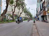 Nhà mặt phố Giảng Võ - Ba Đình. DT 80m2 x 3 tầng, lô góc 2 mặt thoáng Nhà mặt phố Giảng Võ - Ba Đình. DT 80m2 x 3 tầng, lô góc 2 mặt thoáng
