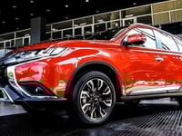 MITSUBISHI OUTLANDER 2.0, trả trước chỉ 300tr nhận xe ngay, LH để nhận MITSUBISHI OUTLANDER 2.0, trả trước chỉ 300tr nhận xe ngay, LH để nhận