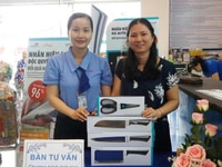 Cửa hàng tiện lợi cần tuyển bán hàng,và thu ngân làm việc trực tiếp Cửa hàng tiện lợi cần tuyển bán hàng,và thu ngân làm việc trực tiếp