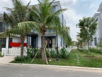 Bán biệt thự giá rẻ 8x18 như hình, trung tâm thị trấn Đức Hoà, Long An Bán biệt thự giá rẻ 8x18 như hình, trung tâm thị trấn Đức Hoà, Long An