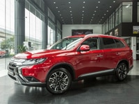 Bán xe OUTLANDER 2.0 pre ưu đãi 50tr + vàng+phụ kiện hấp dẫn Bán xe OUTLANDER 2.0 pre ưu đãi 50tr + vàng+phụ kiện hấp dẫn