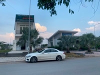 Nhà 1 triệt 1 lầu mặt tiền Trường Lưu gần cổng Centana Nhà 1 triệt 1 lầu mặt tiền Trường Lưu gần cổng Centana