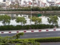Cho thuê khách sạn mặt tiền nhìn ra bờ sông Calmette, Quận 1 Cho thuê khách sạn mặt tiền nhìn ra bờ sông Calmette, Quận 1