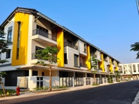1 căn T2 - 90 m2 duy nhất đối diện Công Viên giá thấp hơn thị trường 1 căn T2 - 90 m2 duy nhất đối diện Công Viên giá thấp hơn thị trường