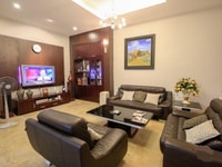 Cho thuê nhà mặt ngõ Đội Cấn 70m2x3,5 tầng full nội thất xịn Cho thuê nhà mặt ngõ Đội Cấn 70m2x3,5 tầng full nội thất xịn