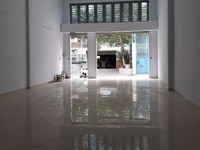 NHÀ 5X18M,cấp4 trống suốt,như hình NHÀ 5X18M,cấp4 trống suốt,như hình