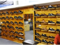 Shop cần tuyển 2 nam/nữ phụ tại cửa hàng không cần kinh nghiệm Shop cần tuyển 2 nam/nữ phụ tại cửa hàng không cần kinh nghiệm