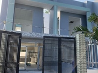 Gần Chợ Bình Chánh Cần Bán Nhà 100m2 Sổ Riêng, Vay 50-70%. Gần Chợ Bình Chánh Cần Bán Nhà 100m2 Sổ Riêng, Vay 50-70%.