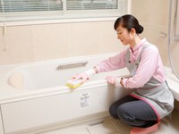 Gia đình tôi đang cần tuyển người giúp việc chu đáo và siêng năng Gia đình tôi đang cần tuyển người giúp việc chu đáo và siêng năng