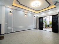Nhà 1 trệt 2 lầu ngay nhánh cầu tân thuận Nhà 1 trệt 2 lầu ngay nhánh cầu tân thuận