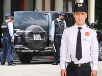 2 bảo vệ nam chung cư Long Biên. Ca 12h/ngày.Tntb 8tr. 2 bảo vệ nam chung cư Long Biên. Ca 12h/ngày.Tntb 8tr.