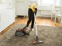 Cần người phụ giúp việc nhà trông nom em bé Cần người phụ giúp việc nhà trông nom em bé