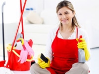 Nhà cần tìm 1 người chăm bà 1 người giúp việc nhà 1 người giữ em bé Nhà cần tìm 1 người chăm bà 1 người giúp việc nhà 1 người giữ em bé