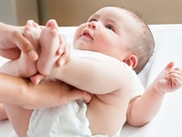Gia đình cần tìm 1 người chăm bé 1 người giúp việc nhà 1 người chăm bà Gia đình cần tìm 1 người chăm bé 1 người giúp việc nhà 1 người chăm bà