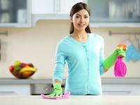 Cần người phụ giúp việc nhà trông nom em bé Cần người phụ giúp việc nhà trông nom em bé