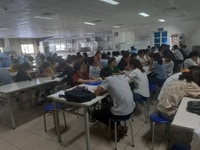 Tuyển 500 công nhân thời vụ sản xuất khung vỏ điện thoại Tuyển 500 công nhân thời vụ sản xuất khung vỏ điện thoại