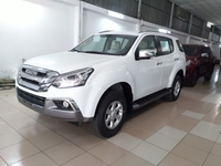Isuzu Mu-x máy dầu 1.9, KM 50% thuế trước bạ, phim cách nhiệt... Isuzu Mu-x máy dầu 1.9, KM 50% thuế trước bạ, phim cách nhiệt...