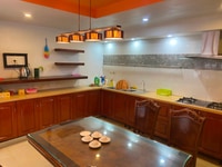 Biệt thự góc Trung tâm thành phố, Đầy đủ nội thất, Bảo vệ 24/7 Biệt thự góc Trung tâm thành phố, Đầy đủ nội thất, Bảo vệ 24/7
