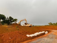 Bán lô đất 10x25m, mặt tiền 10m, ngay thác ĐAMBRI, sổ riêng giá 4tr/m2 Bán lô đất 10x25m, mặt tiền 10m, ngay thác ĐAMBRI, sổ riêng giá 4tr/m2