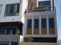 Nhà 4 tầng đẹp gần ngay đường vào sân bay Đà Nẵng Nhà 4 tầng đẹp gần ngay đường vào sân bay Đà Nẵng