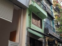 Cho thuê nhà nguyên căn hẻm ô tô 100 đường Trần Hưng Đạo, Quận 1.