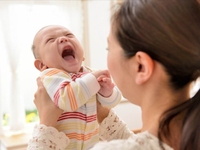 Cần tuyển một cô chăm bé hiền lành, siêng năng Cần tuyển một cô chăm bé hiền lành, siêng năng