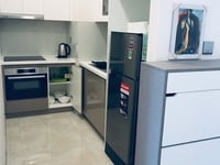 Cho thuê Vinhomes Golden River căn 1 PN 1WC Full nội thất 17tr/th Cho thuê Vinhomes Golden River căn 1 PN 1WC Full nội thất 17tr/th