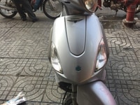Bán xe piaggio fly nhập ý đời 2008 125cc màu bạc máy zin sơn zin 100% Bán xe piaggio fly nhập ý đời 2008 125cc màu bạc máy zin sơn zin 100%