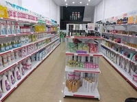 Cần tuyển gấp Nhân viên bán hàng tại cửa hàng bách hóa Cần tuyển gấp Nhân viên bán hàng tại cửa hàng bách hóa