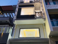 Nhà Phố mặt tiền đường,1 trệt 3 lầu, nhà có sẵn mới 100%. 7 tỷ Nhà Phố mặt tiền đường,1 trệt 3 lầu, nhà có sẵn mới 100%. 7 tỷ