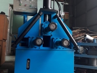Máy uốn ốngdạng tròn vuông hộp thủy lực 3 trục phi 114 Máy uốn ốngdạng tròn vuông hộp thủy lực 3 trục phi 114