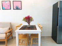 Cho thuê căn hộ tầng cao Golden Mansion 71m2 view sân bay cực mát Cho thuê căn hộ tầng cao Golden Mansion 71m2 view sân bay cực mát