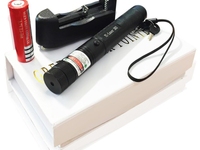 Đèn pin Laser Laze MV – 303 (Đen) tia xanh được tặng pin sạc và sạc Đèn pin Laser Laze MV – 303 (Đen) tia xanh được tặng pin sạc và sạc