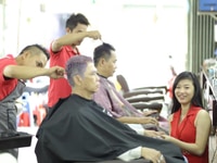 Hớt tóc Sang tuyển thợ nữ tay nghề giỏi Hớt tóc Sang tuyển thợ nữ tay nghề giỏi