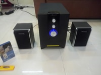 Loa vi tính 2.1 nhỏ gọn qua sử dụng . Loa vi tính 2.1 nhỏ gọn qua sử dụng .