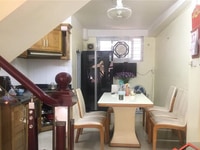 Nhà mặt ngõ Hàng Kênh. Hiện đang kinh doanh Spa Nhà mặt ngõ Hàng Kênh. Hiện đang kinh doanh Spa